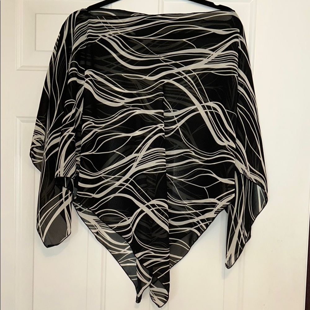 6 Degrees Artsy Sheer Poncho Top Black/Ivory 1 Size Cover Up Abstract Vintage